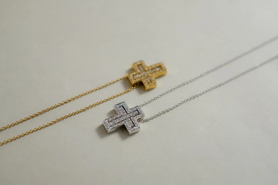 ペアで身に着けるクロス。ダミアーニ ベル エポックでつくる二人の物語