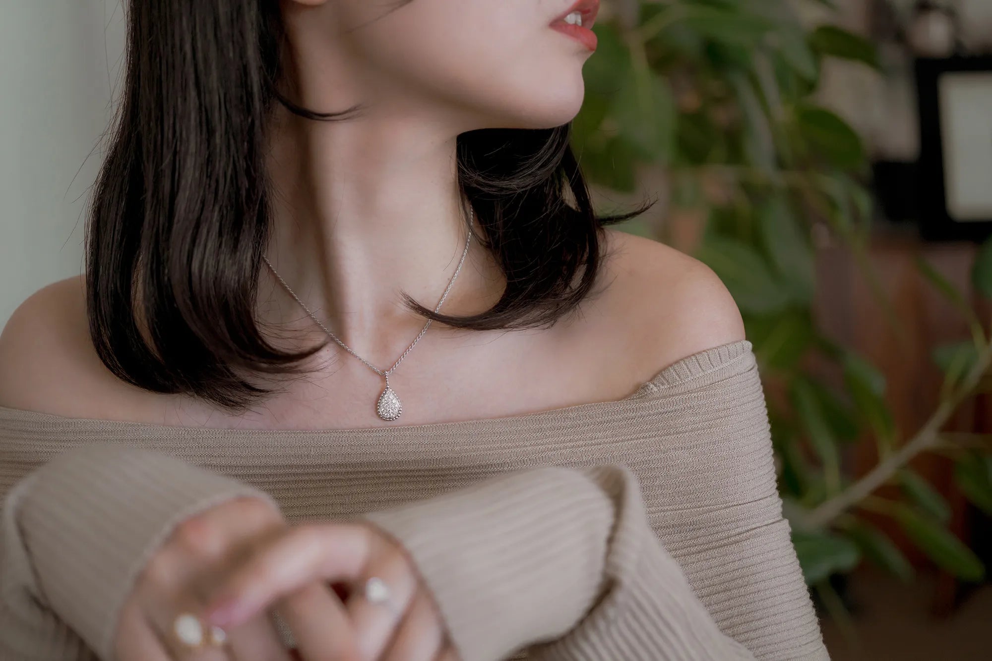 カンヌ女優賞の夜を彩ったブシュロン｜岡本多緒さん着用で話題のメゾンを深掘り