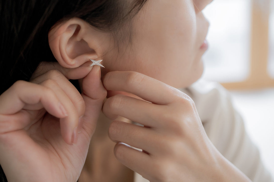 【冠婚葬祭から日常まで】ジュエリーをシーン別で付け替えてみよう！TPOに合わせたオススメをご紹介