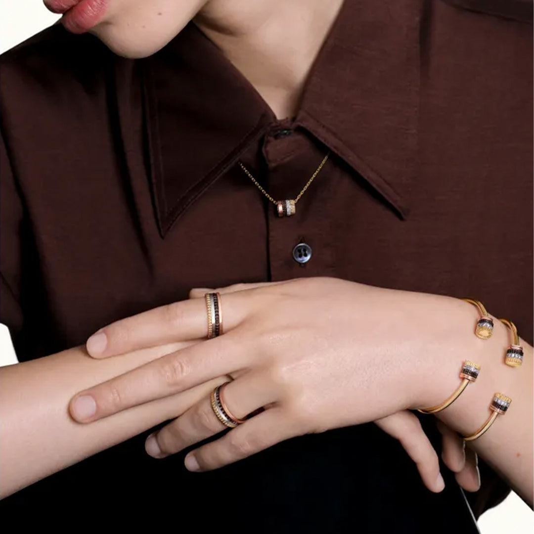 BOUCHERON ブシュロン キャトル クラシック 2モチーフ バングル JBT01011