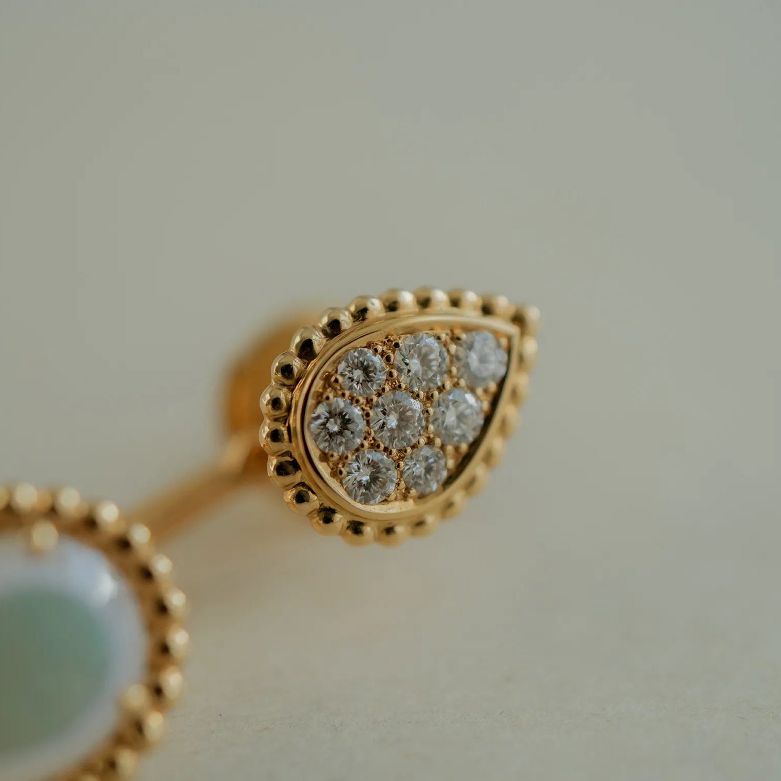 BOUCHERON ブシュロン セルパンボエム 2モチーフ シングル スタッズイヤリング JCO01428