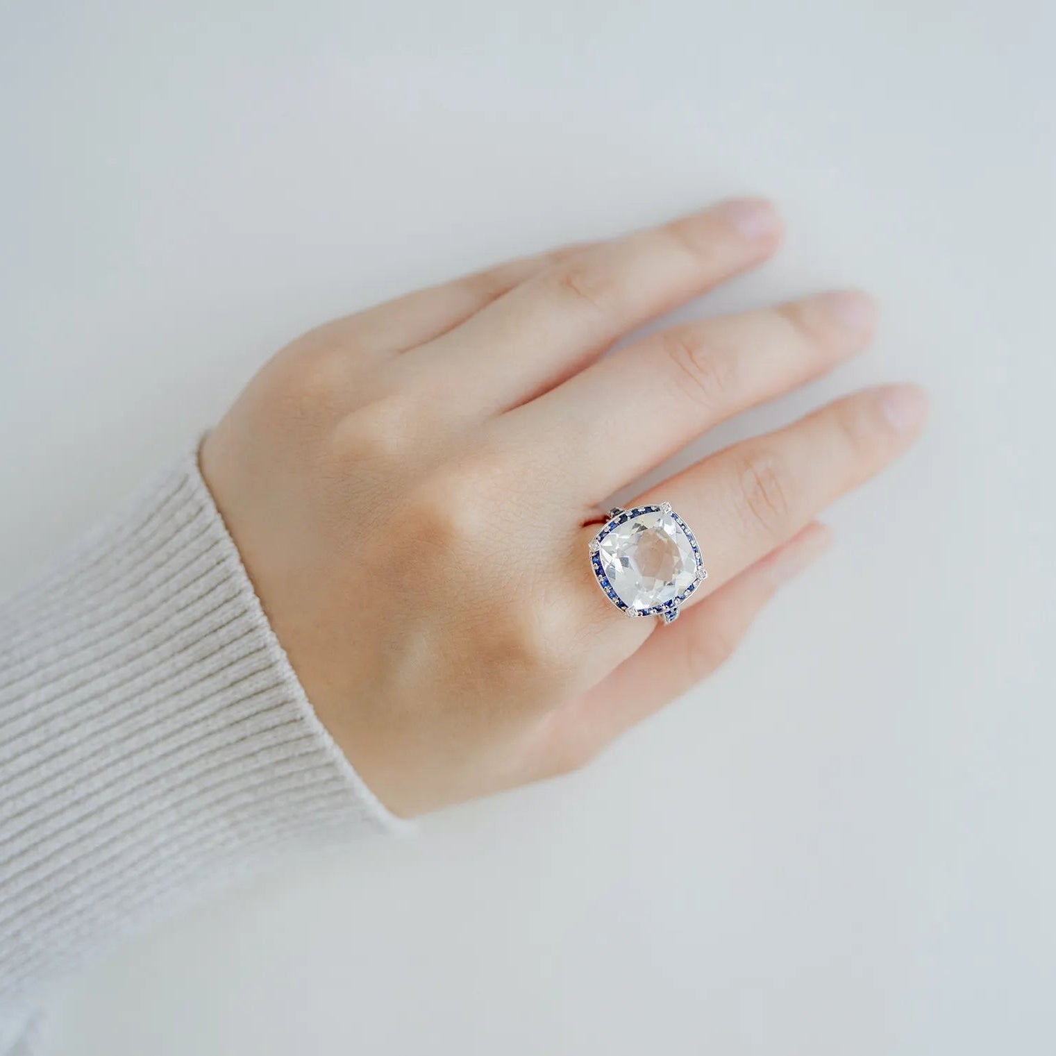 RI1352WGQUCSADIの商品写真