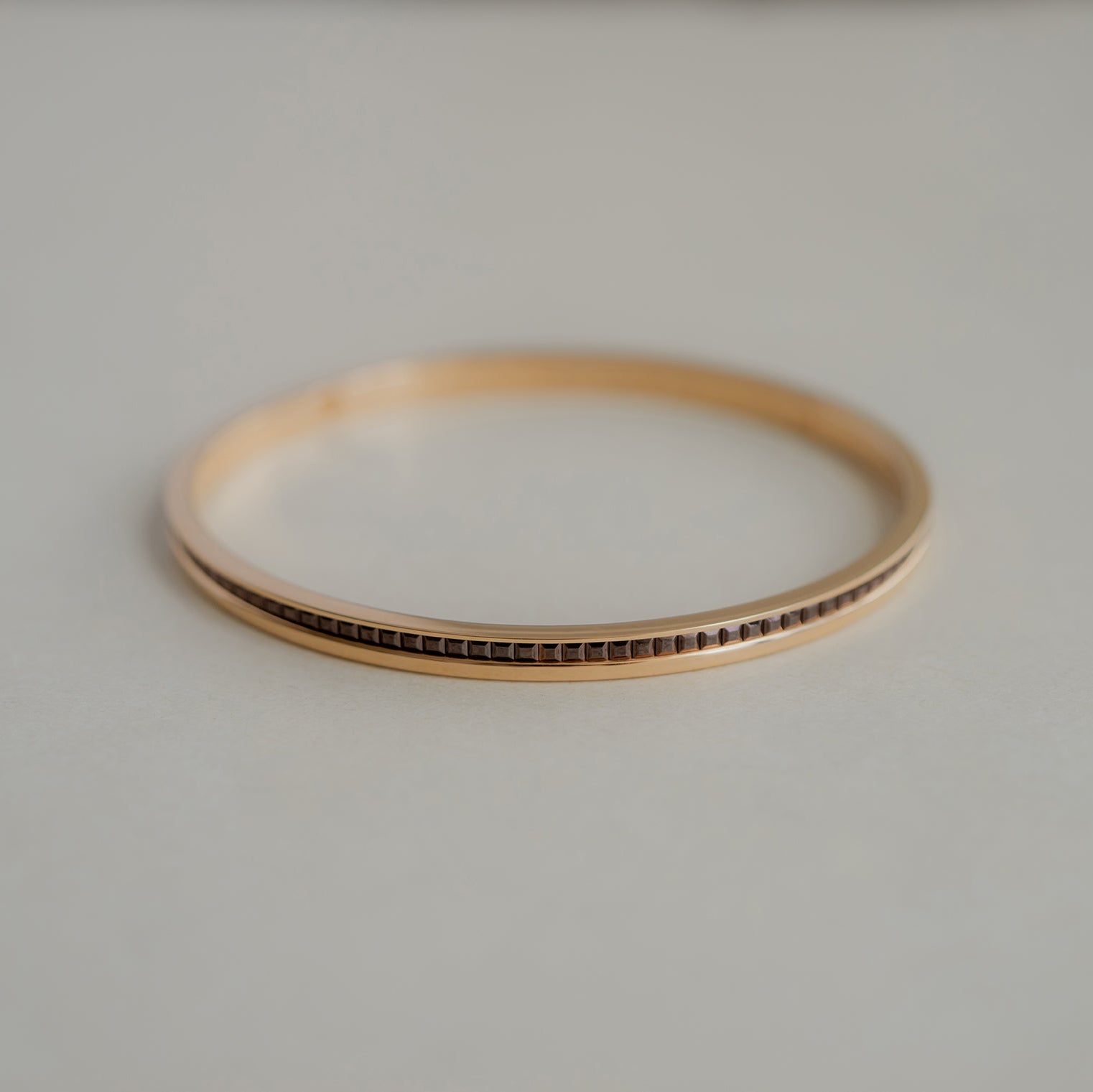 BOUCHERON ブシュロン キャトル クラシック バングル ハーフ JBT00980