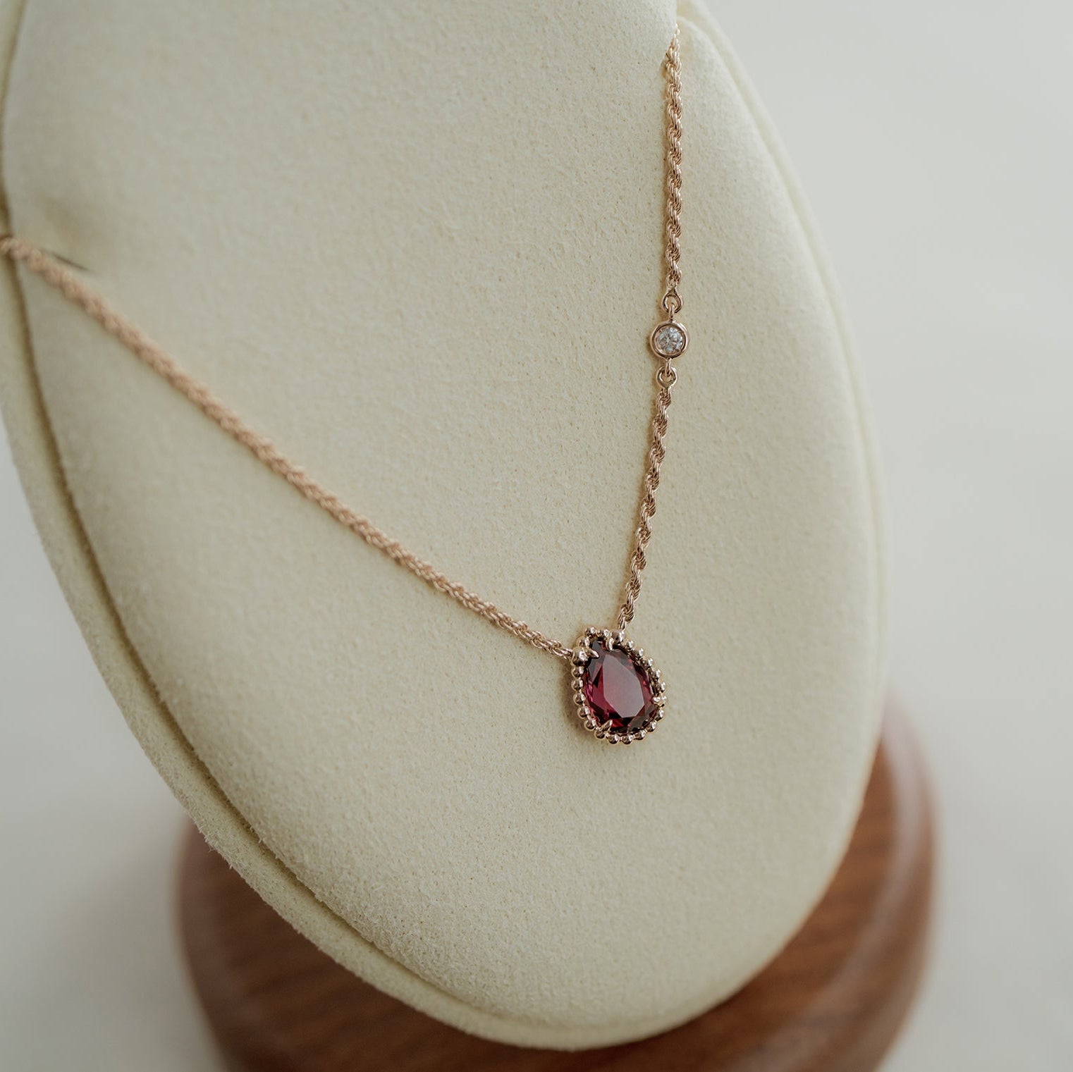 BOUCHERON ブシュロン SERPENT BOHÈME RHODOLITE GARNET セルパンボエム ペンダント エクストラスモール JPN00629