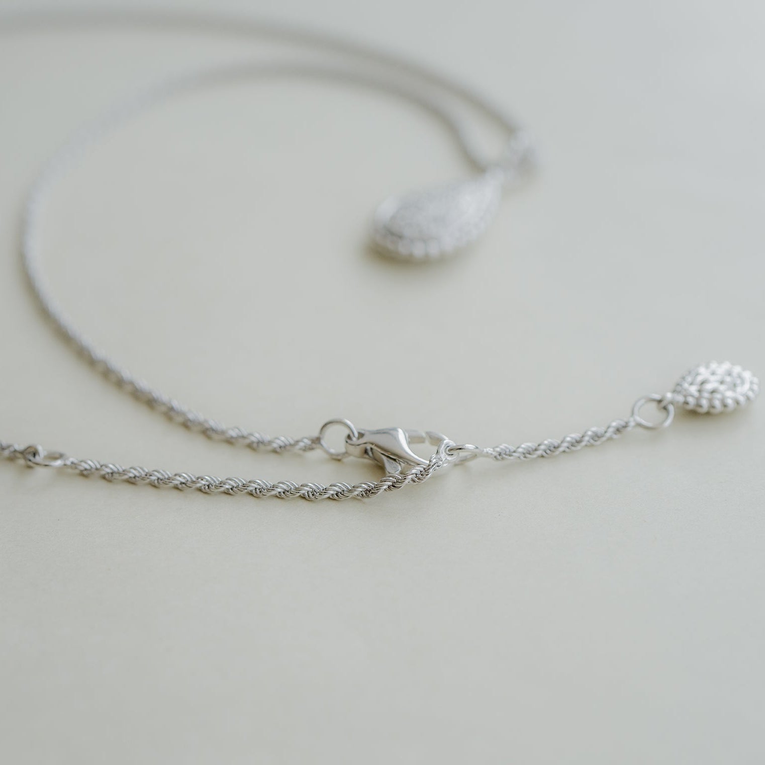 BOUCHERON ブシュロン セルパンボエム ペンダント ホワイトゴールド ミディアム JPN00555