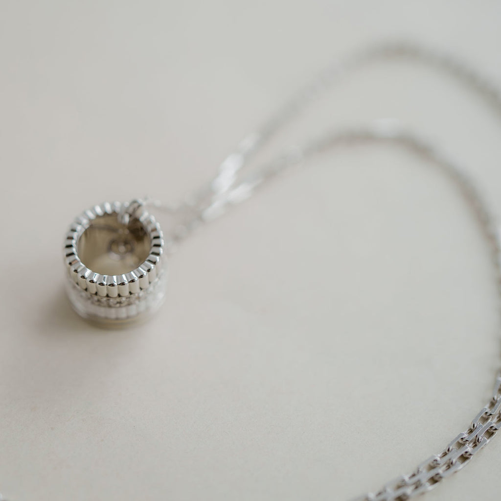 BOUCHERON ブシュロン キャトルダブル ホワイト ペンダント ラージ JPN00681