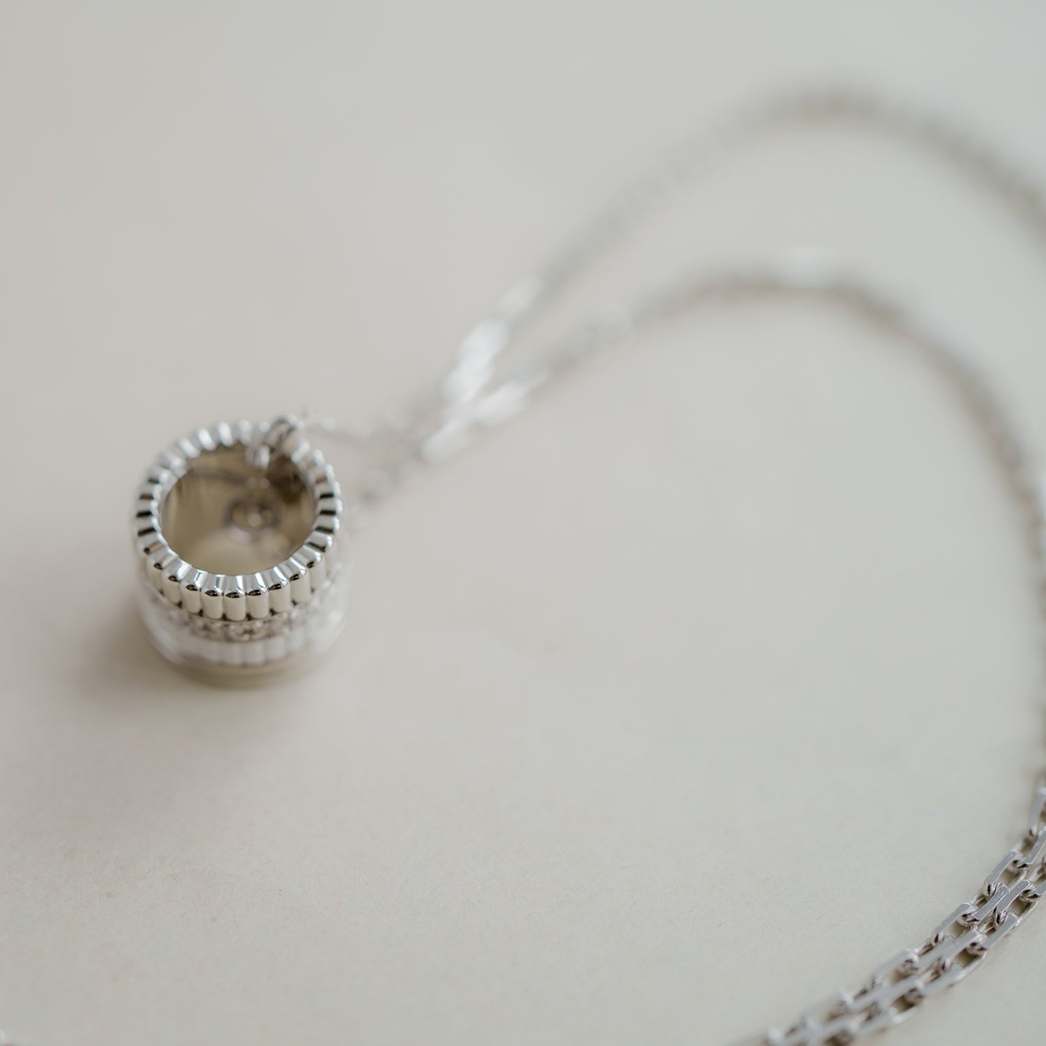 BOUCHERON ブシュロン キャトルダブル ホワイト ペンダント ラージ JPN00681