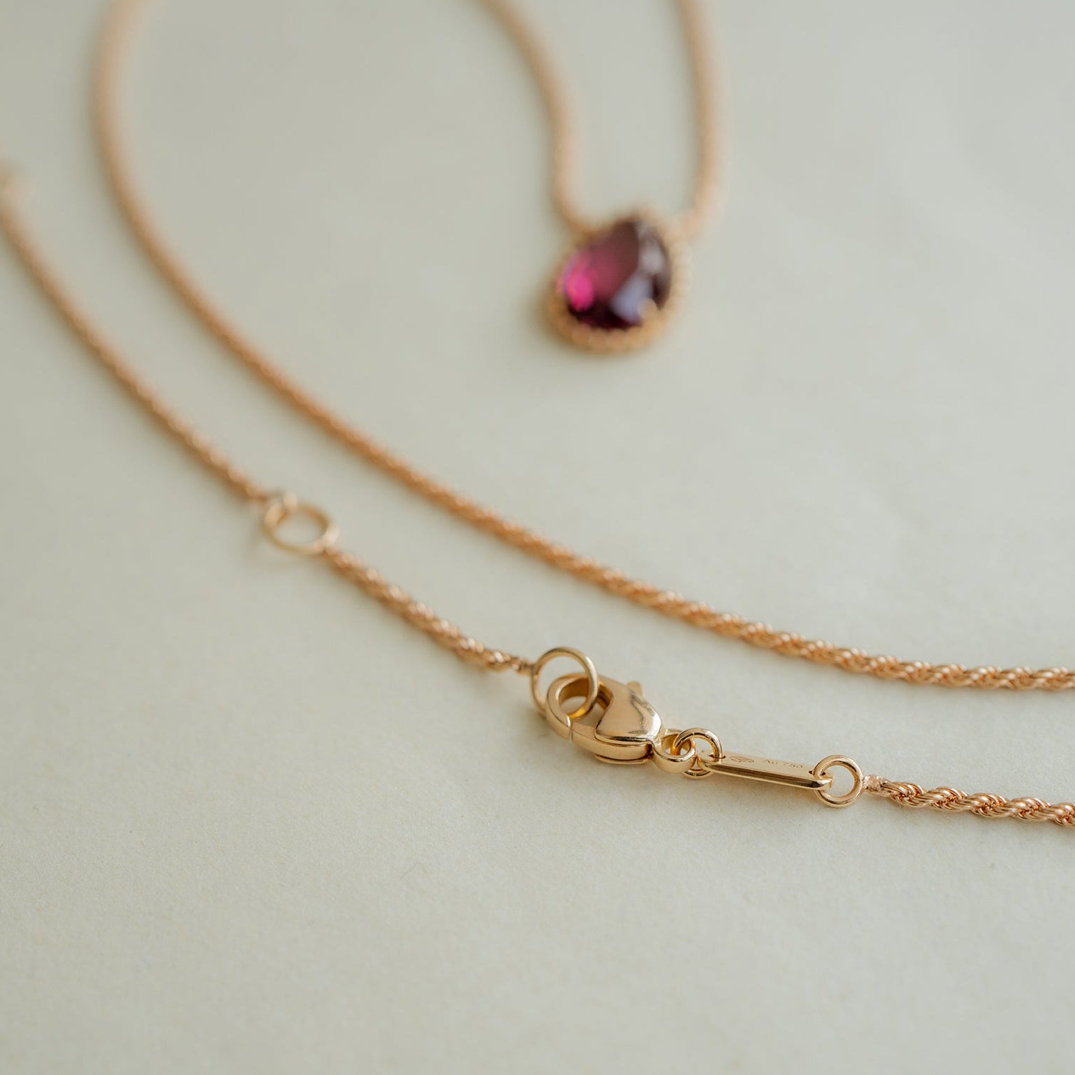 BOUCHERON ブシュロン SERPENT BOHÈME RHODOLITE GARNET セルパンボエム ペンダント スモール JPN00595