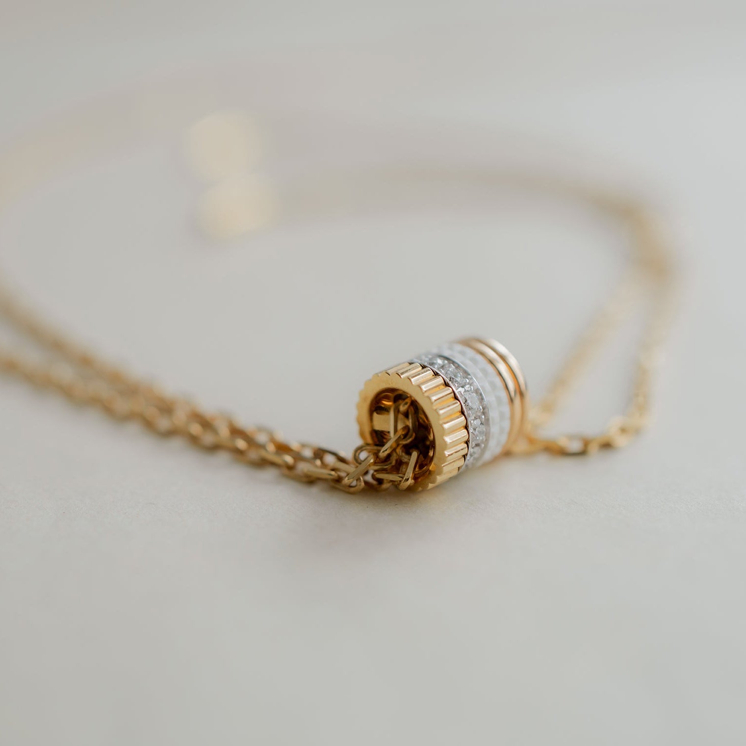 BOUCHERON ブシュロン キャトル ホワイト タイネックレス スモール JCL01152