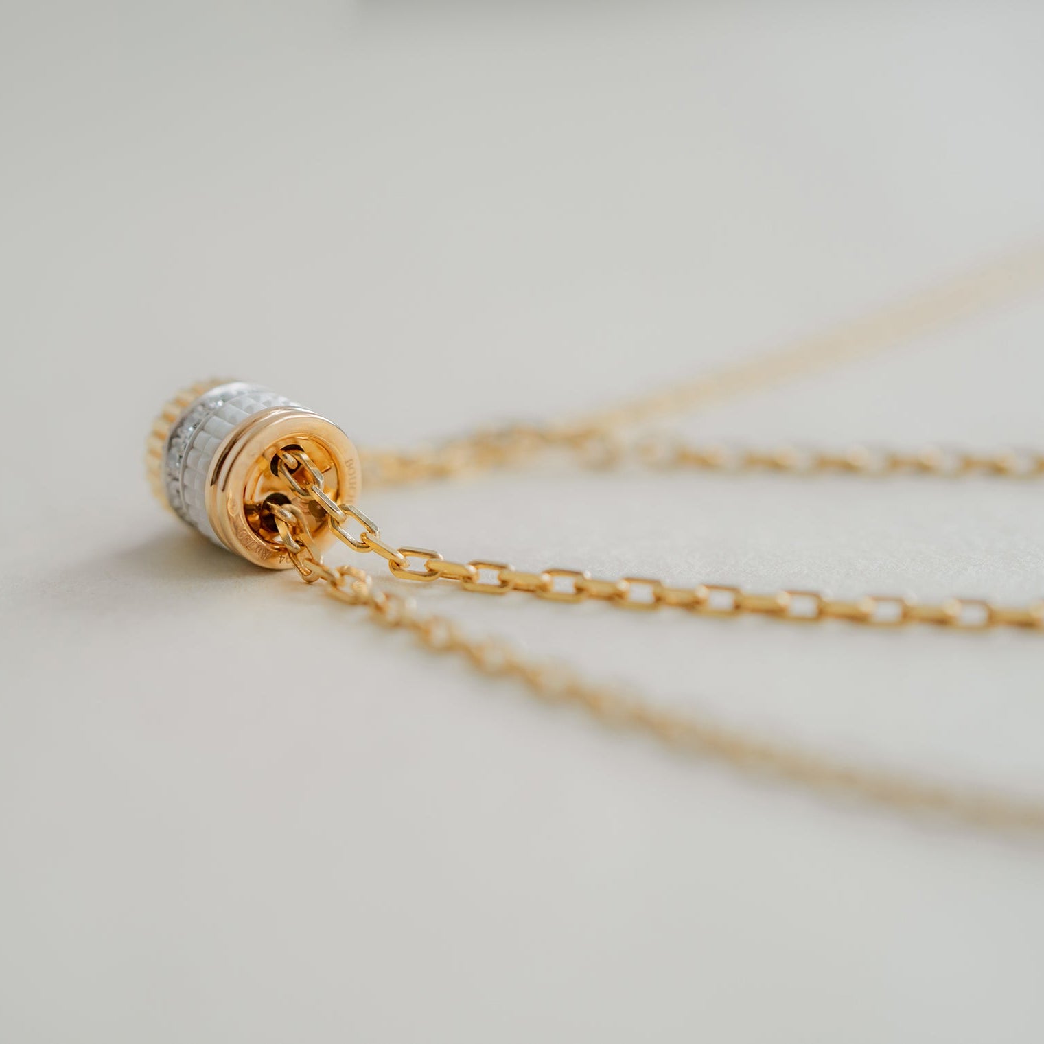 BOUCHERON ブシュロン キャトル ホワイト タイネックレス スモール JCL01152