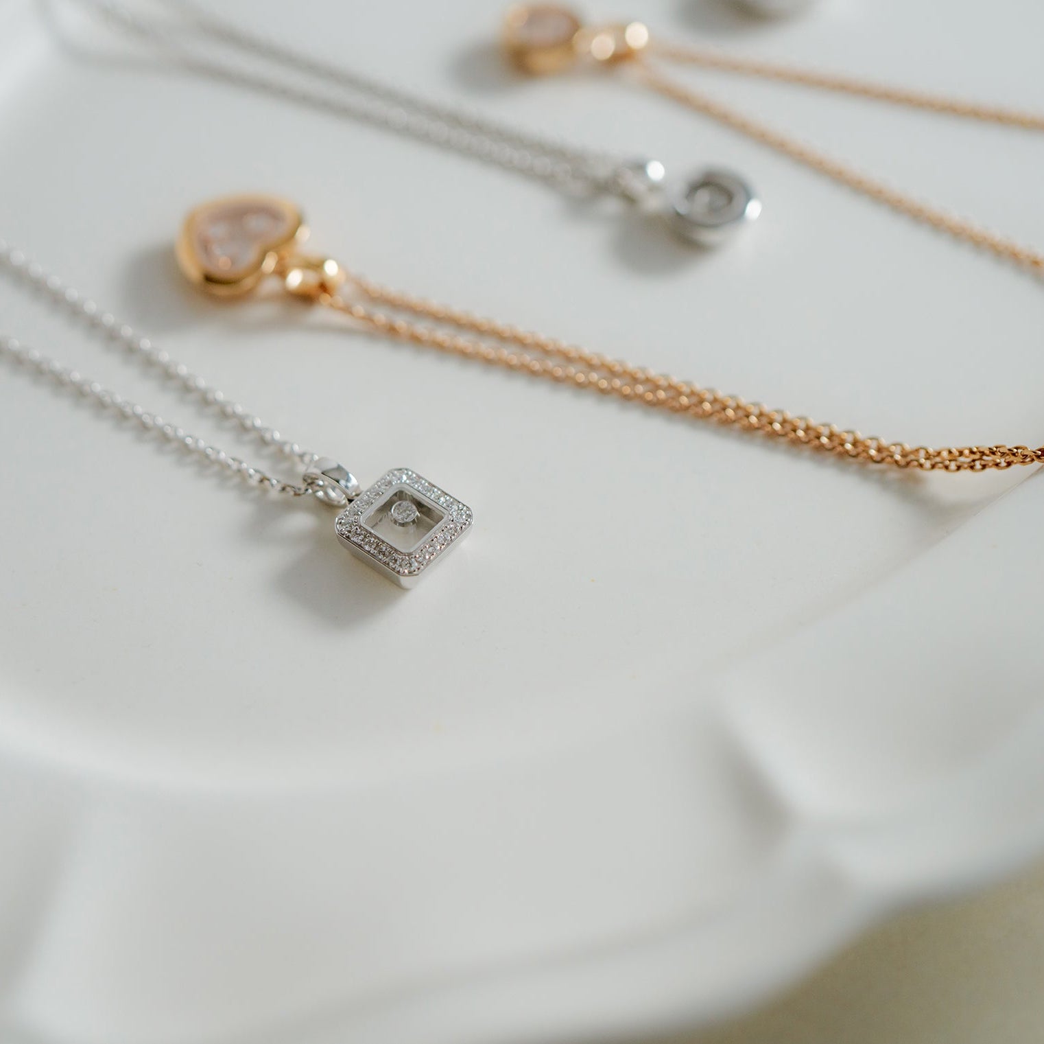 Chopard ショパール ハッピーダイヤモンド ホワイトゴールド ペンダント79A114-1201