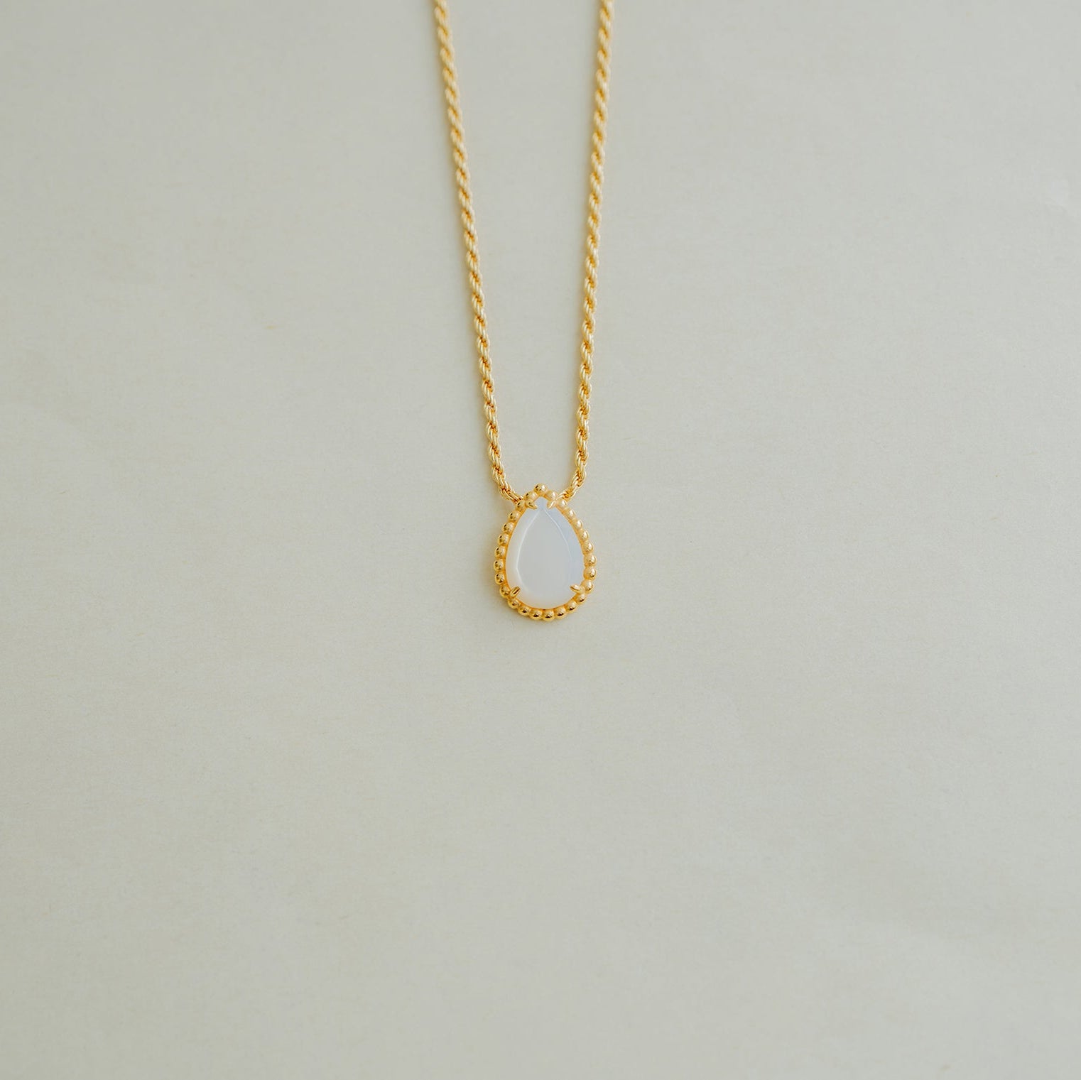 BOUCHERON ブシュロン セルパンボエム ペンダント スモール(マザーオブパール) JPN00562