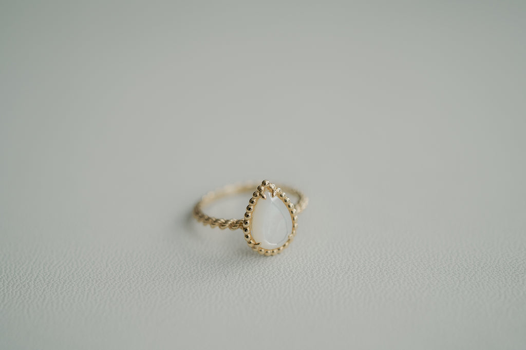 BOUCHERON ブシュロン SERPENT BOHÈME WHITE MOTHER-OF-PEARL セルパンボエム リング スモール JRG02705