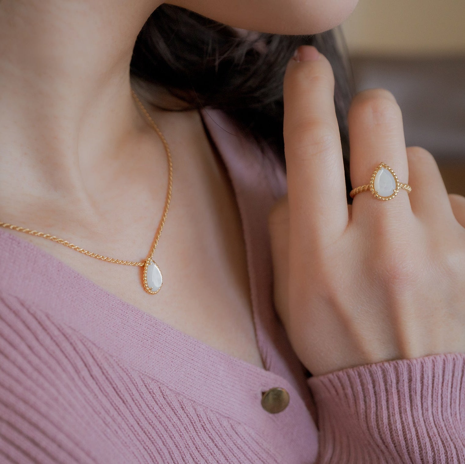 BOUCHERON ブシュロン セルパンボエム ペンダント スモール(マザーオブパール) JPN00562