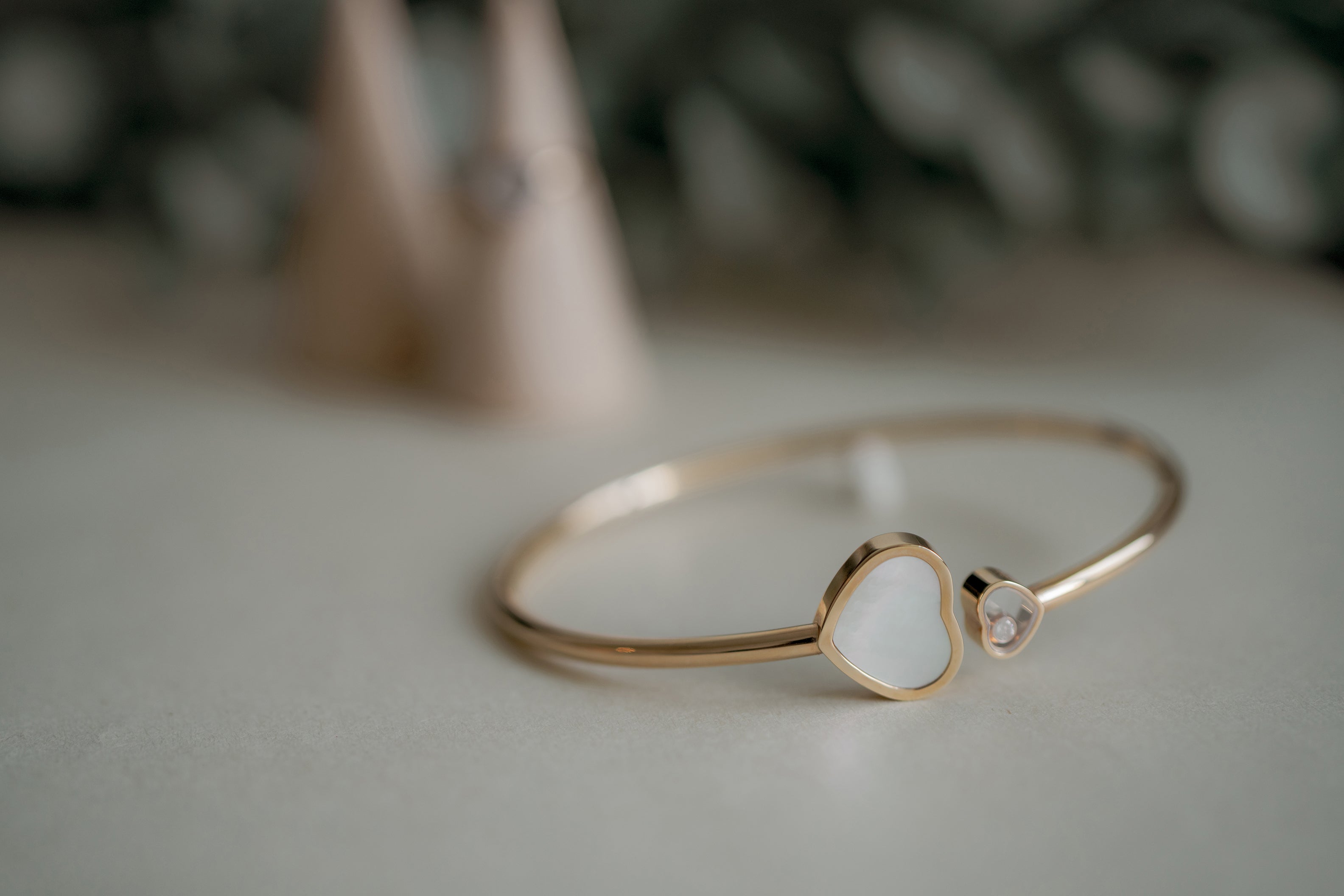 ショパール ハッピーハート バングル(MOP) @857482-5300