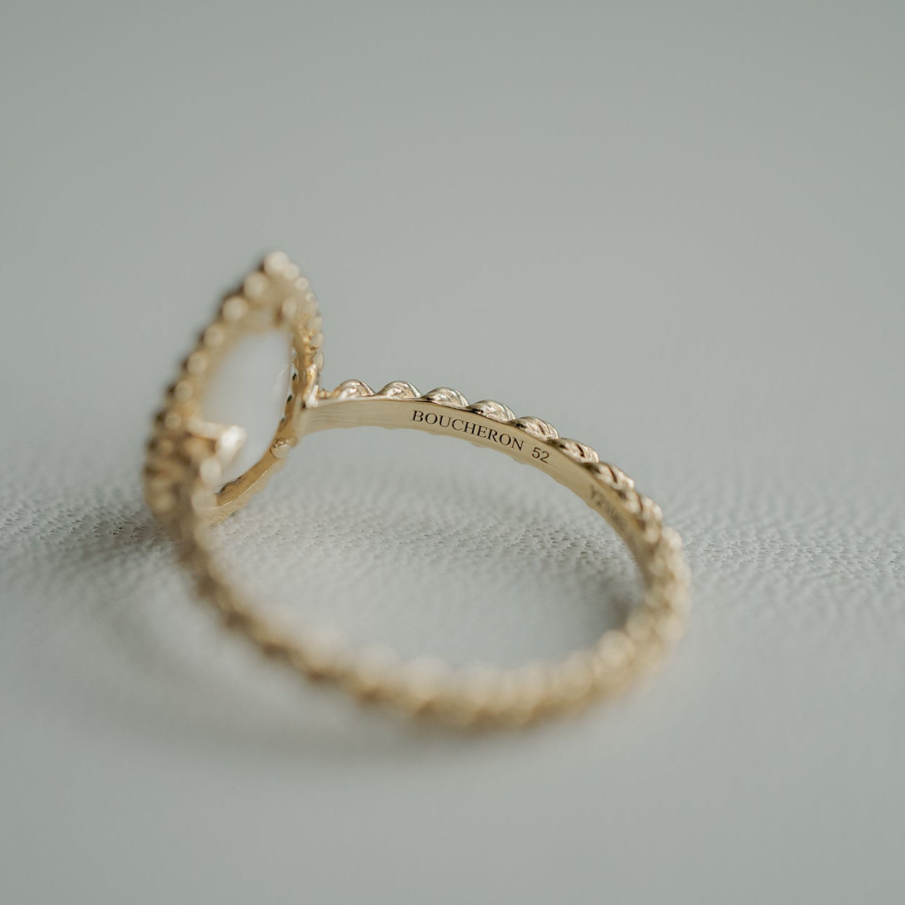 BOUCHERON ブシュロン SERPENT BOHÈME WHITE MOTHER-OF-PEARL セルパン