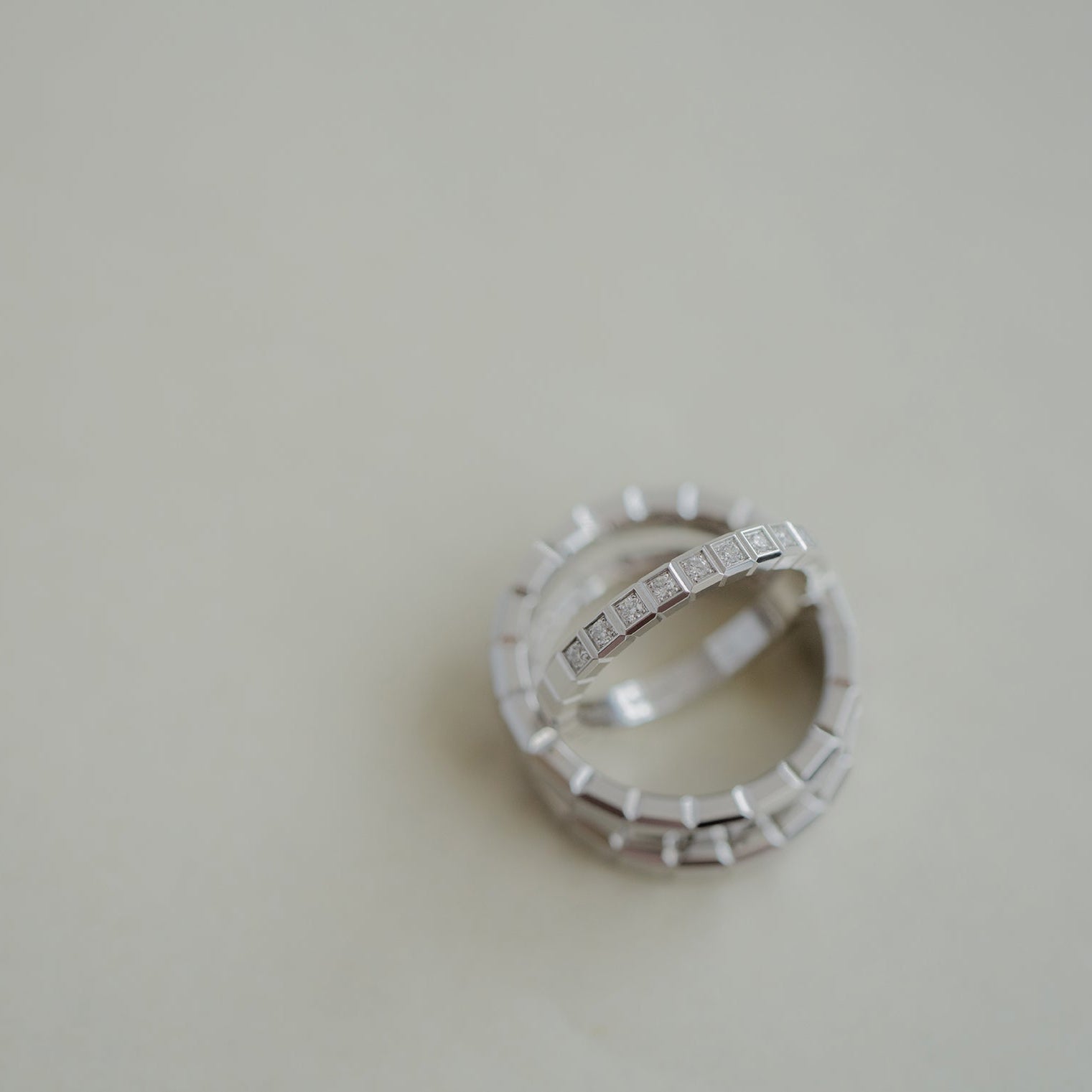 ショパール アイスキューブ ホワイトゴールド リング ハーフエタニティ @827702-1259