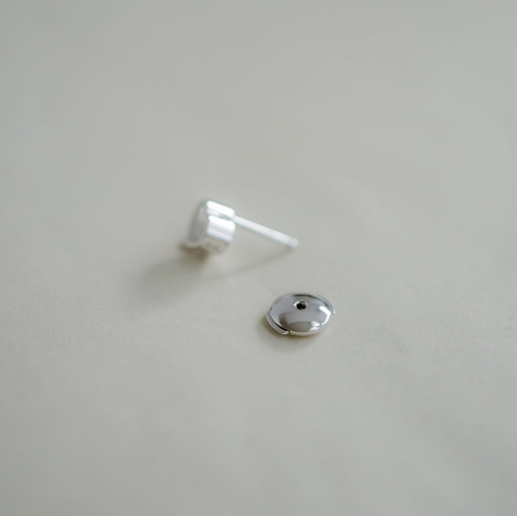 ショパール マイハッピーハート ホワイトゴールド シングルピアス 83A086-1092