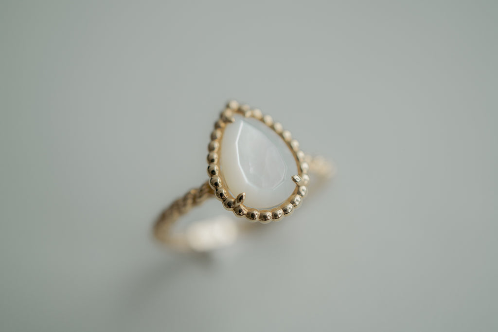 BOUCHERON ブシュロン SERPENT BOHÈME WHITE MOTHER-OF-PEARL セルパンボエム リング スモール JRG02705