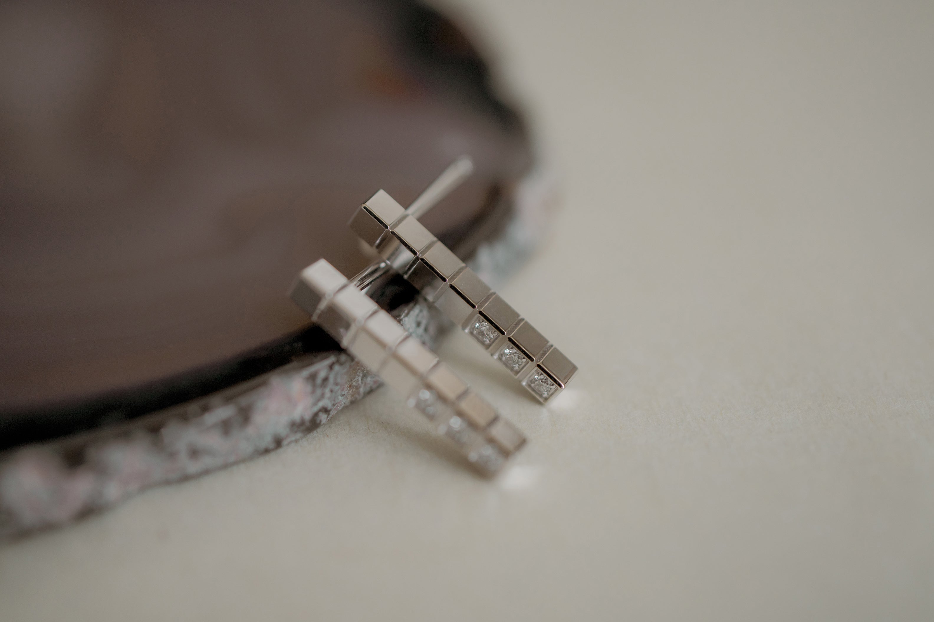 ショパール アイスキューブ ピアス @837702-1002