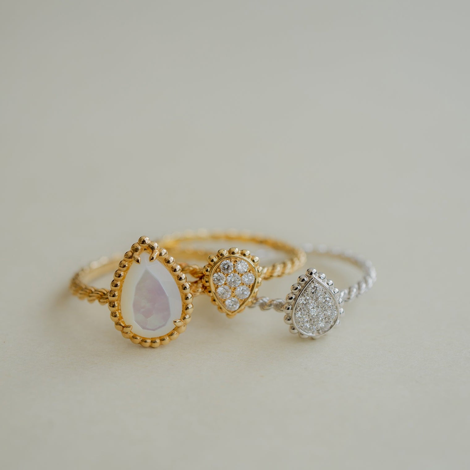 BOUCHERON ブシュロン SERPENT BOHÈME WHITE MOTHER-OF-PEARL セルパンボエム リング スモール JRG02705