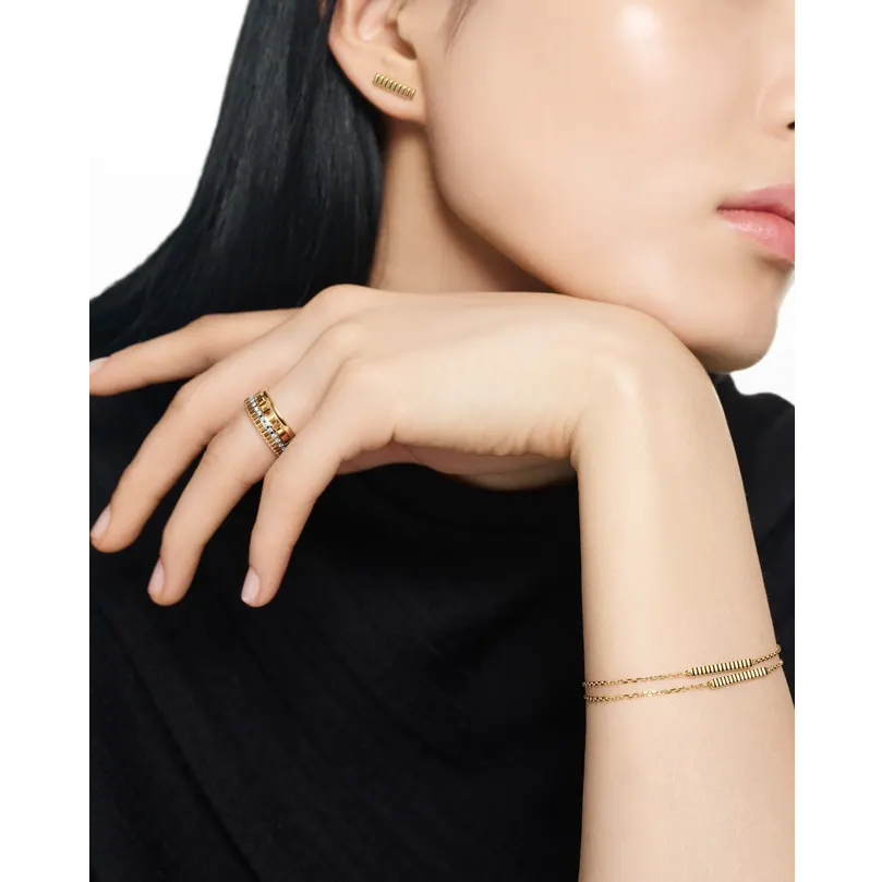 BOUCHERON ブシュロン  キャトル グログラン イエローゴールド スタッズイヤリングJCO01574