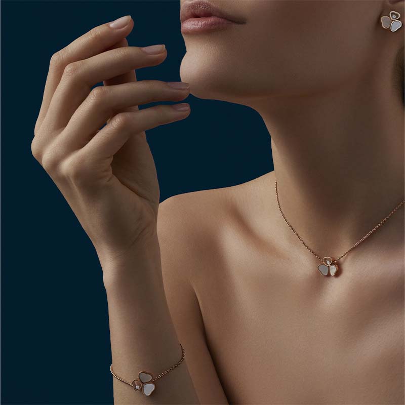 ショパール ハッピーハートウイング ネックレス(MOP) 81A083-5311