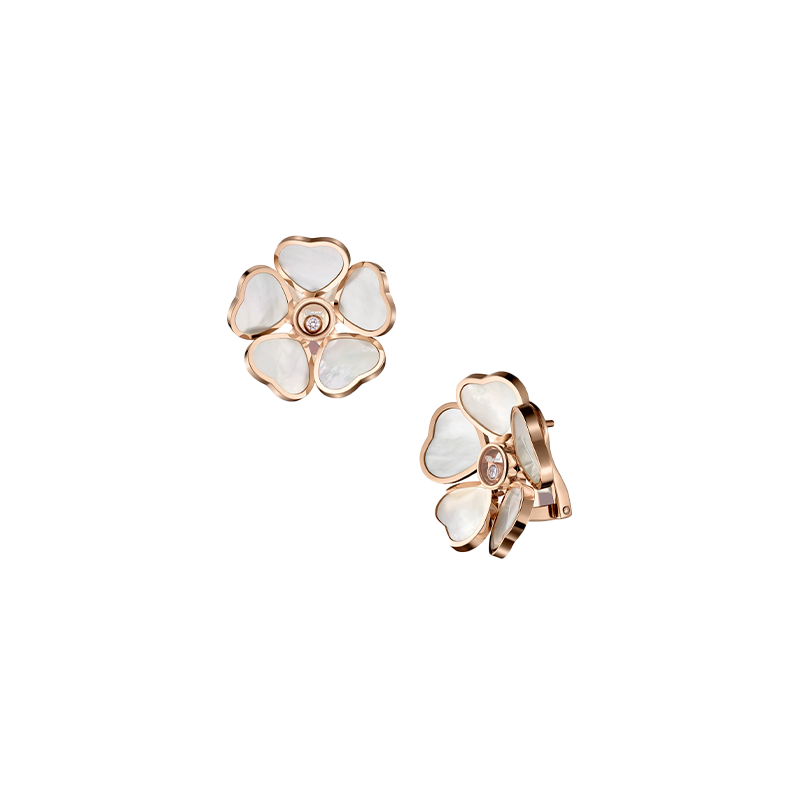 値下げ！e.m.お花ピアス ショパール ハッピーハートフラワー ピアス(MOP) 84A085-5301